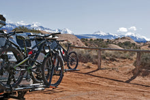 Ladda upp bild till gallerivisning, Cykelhållare för Tesla Model X for 4 sykler - Küat NV 2.0
